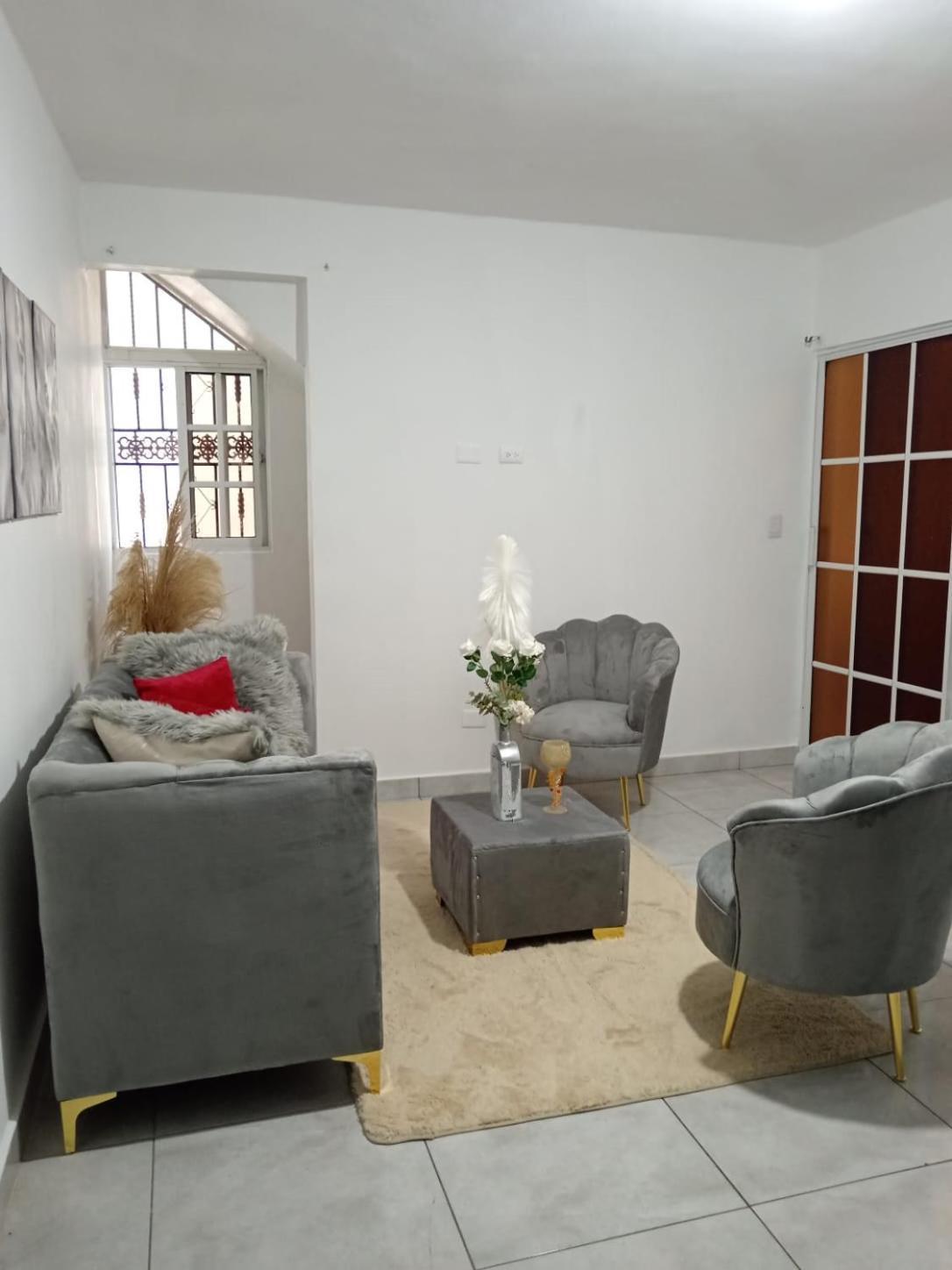 Apartamentos De 1 2 Y 3 Habitaciones ซานติอาโก เด ลอสกาบาเญโรส ภายนอก รูปภาพ