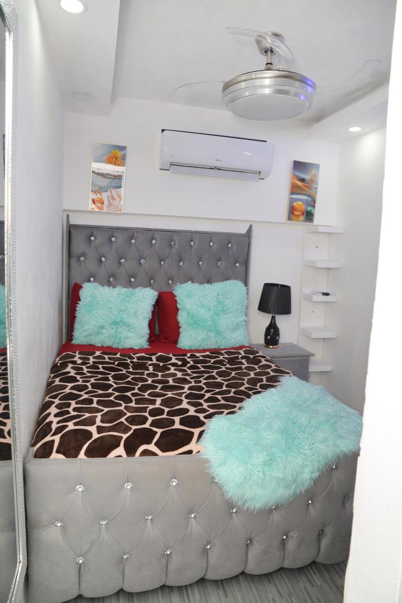 Apartamentos De 1 2 Y 3 Habitaciones ซานติอาโก เด ลอสกาบาเญโรส ภายนอก รูปภาพ